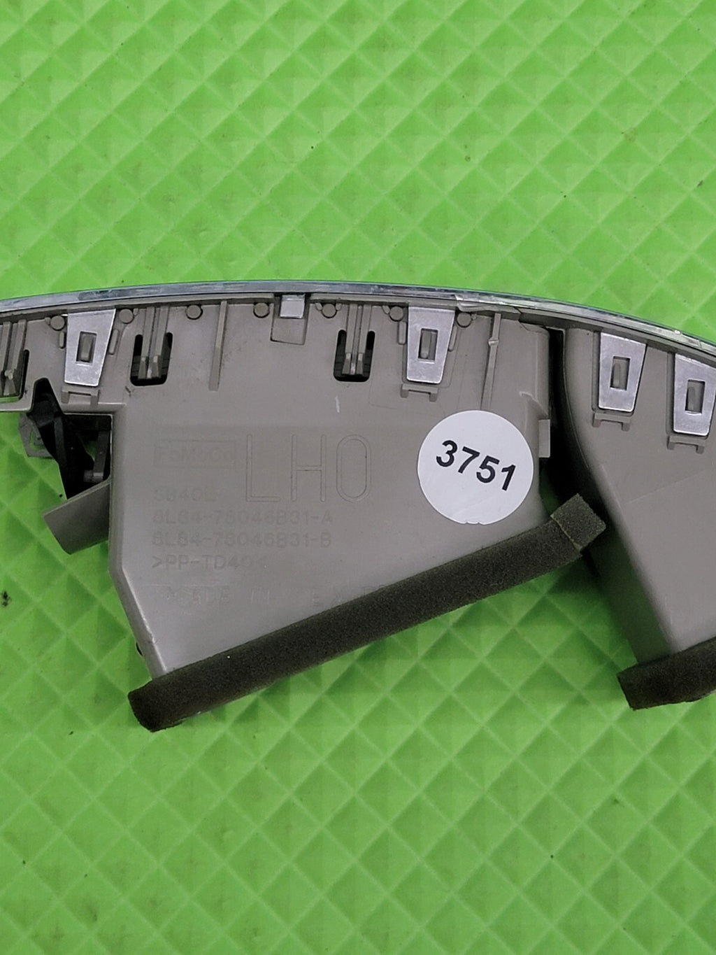 🔥2008-2012 Ford Escape Driver Left Front Air Dash Vent TAN VT9