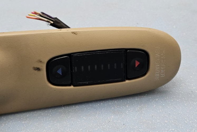 🔥00-05 Buick Lesabre Front Right Passenger Window Switch Temperature Control