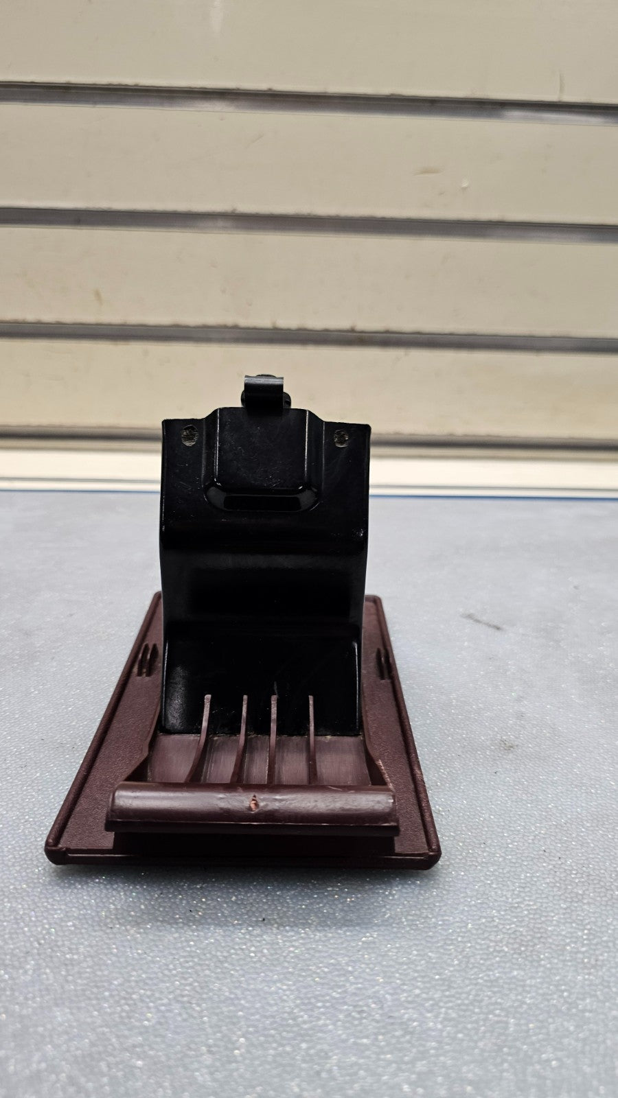 🔥95-99 CHEVY GMC SILVERADO YUKON TAHOE C/K Lighter Port Ashtray Assembly RED