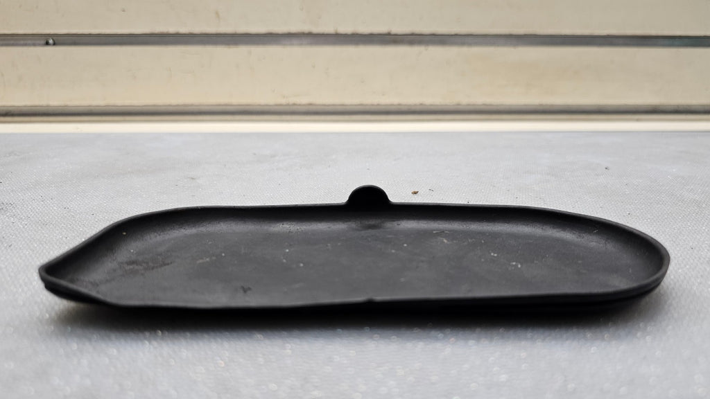 🔥03-07 TAHOE SILVERADO FRONT CENTER CONSOLE INSERT MAT LINER RUBBER BLACK