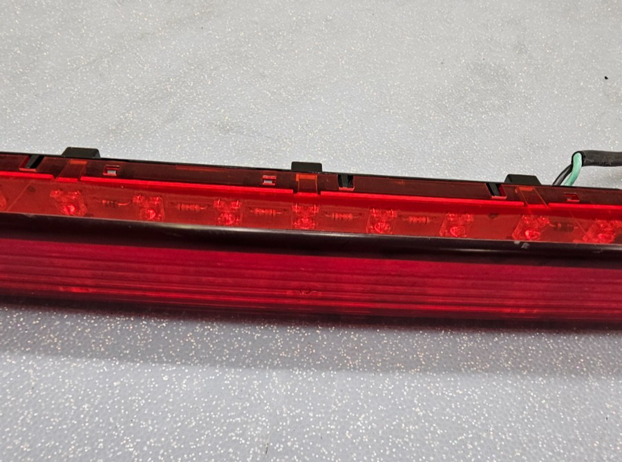 🔥04-10 Toyota Sienna Lift Gate High Mount LED 3rd Third Brake Light Tail Light