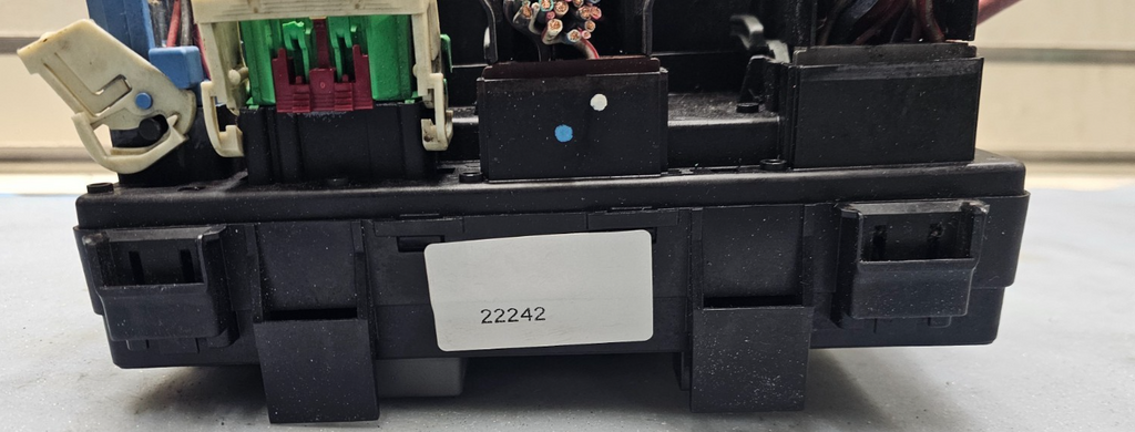 🔥08-09 Dodge Grand Caravan Journey Town Country Fuse box TIPM Power Module OEM
