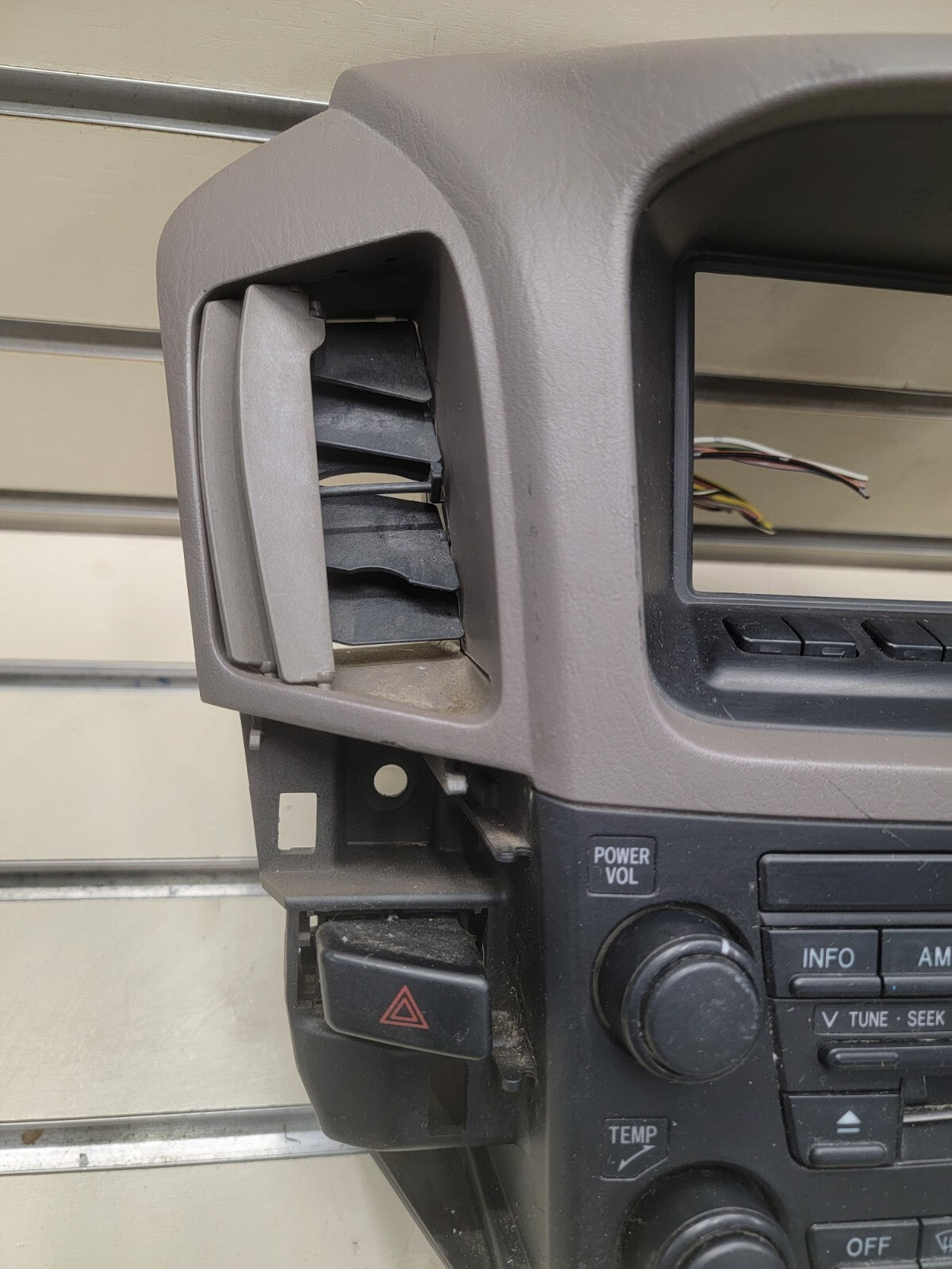 🔥1999-2003 Lexus RX300 Am Fm Cd Player Radio Receiver ID P1714 On Radio OEM