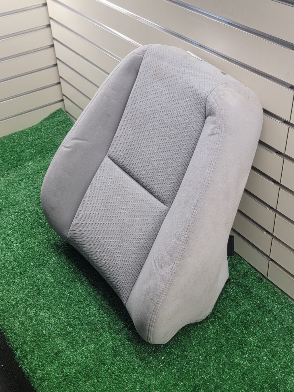🔥07-13 GMC Sierra 1500 2500 3500 Seat rest cushion cloth front right gray V4