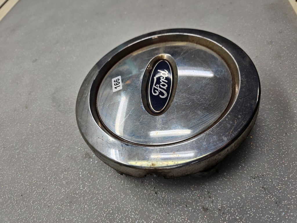 03-06 Ford Expedition Front Rear Wheel Center Cap Lip Hubcap Gray Silver Chrome