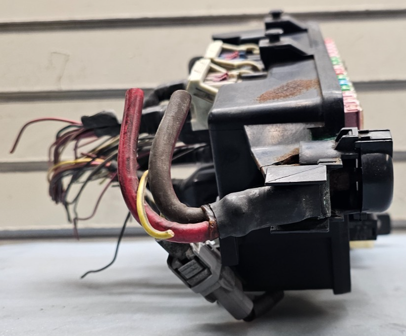🔥02-05 Dodge Ram Engine TIPM Fuse Box Junction Body Control Distribution Module