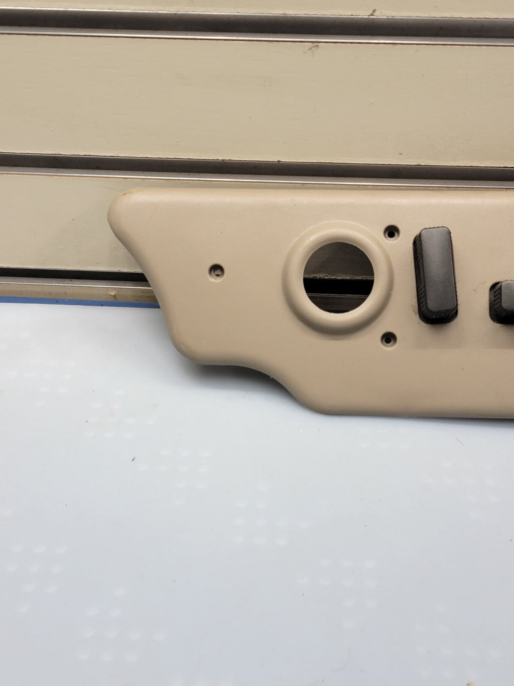 🔥Power Seat Switch Bezel Trim Panel Neutral Tan Driver Side For Chevy GMC Truck