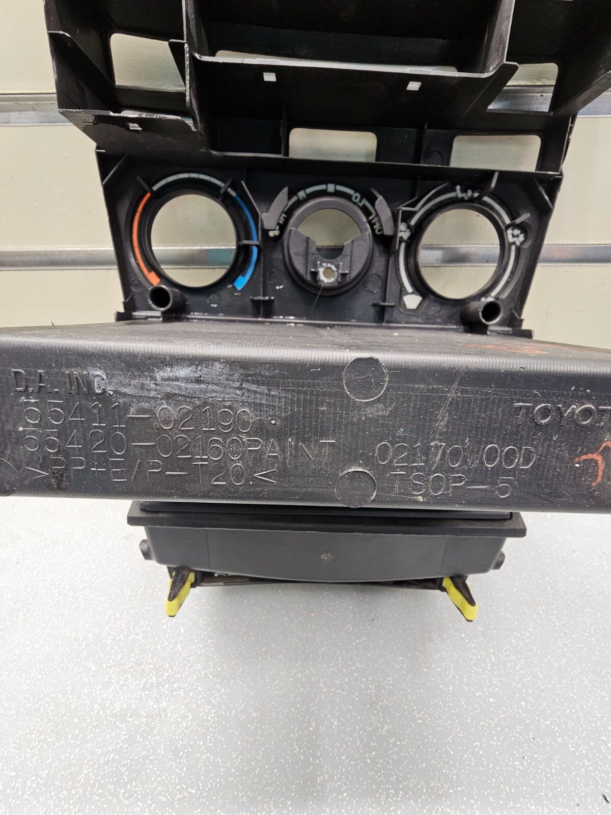 🔥2003-2008 Toyota COROLLA Center Dash Climate Bezel Tray Panel Trim BLACK