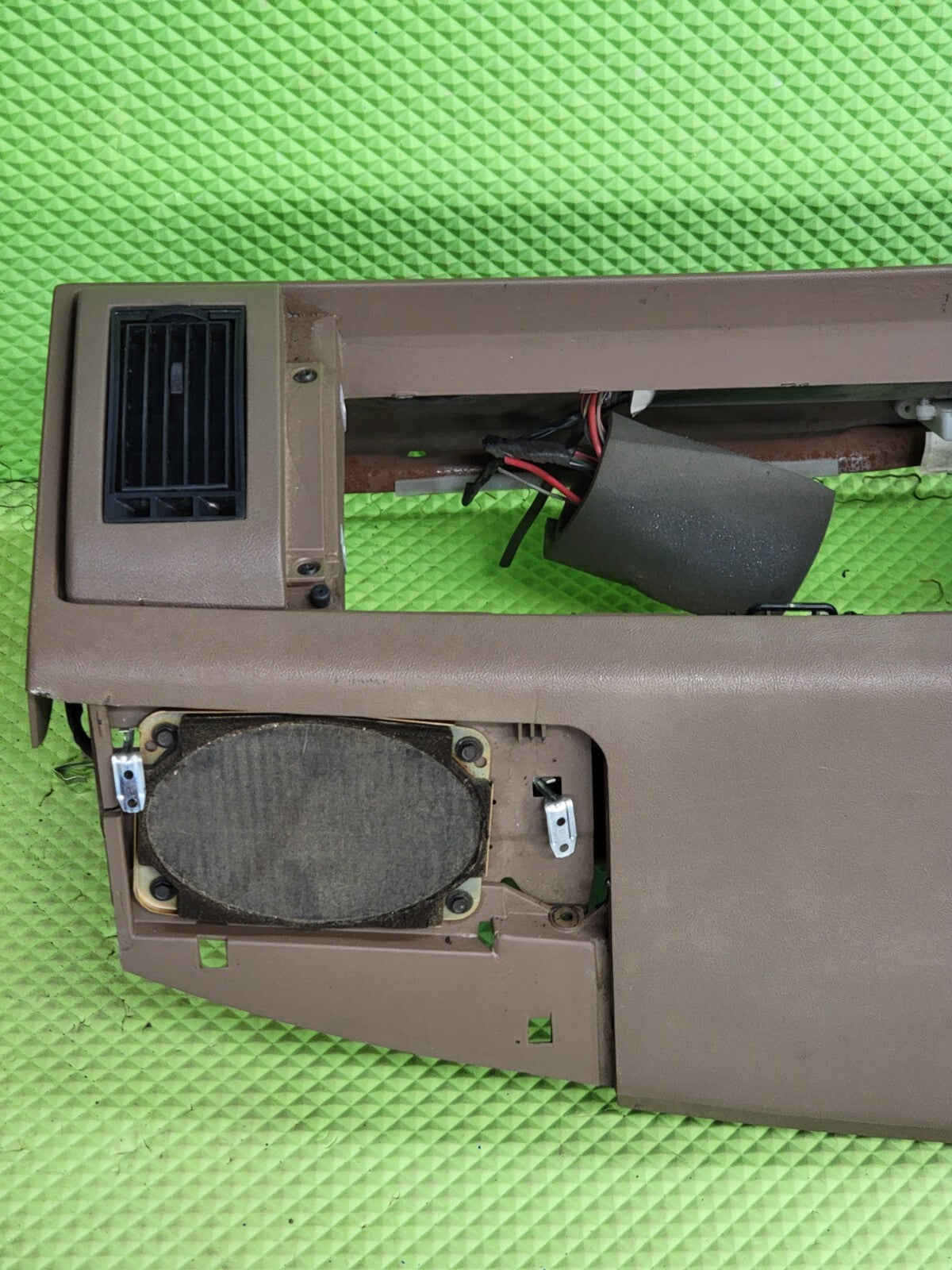 🔥1988-1994 CHEVY GMC C/K SUBURBAN BLAZER Dashboard DASH CORE Mount TAN DB1