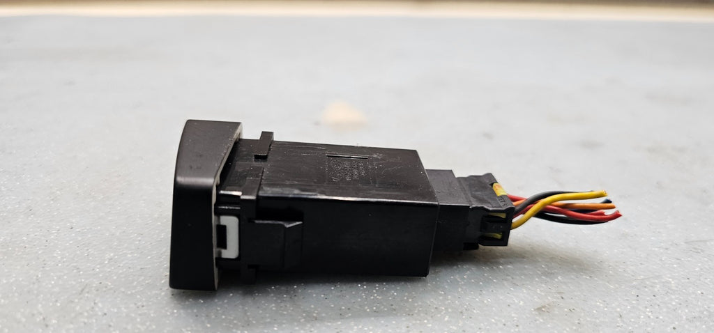🔥2005-2009 Hyundai Tucson Dash AUX Auxiliary Input Port BLACK OEM