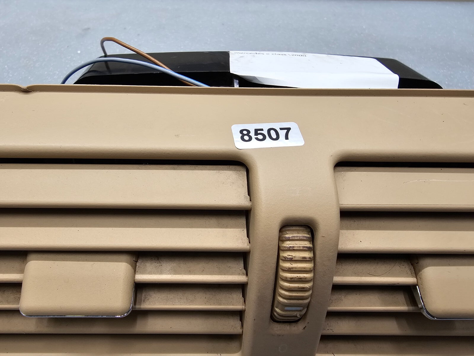 🔥98-03 Mercedes Benz E Class Center Dash AC Air Vent Heater Conditioning Tan