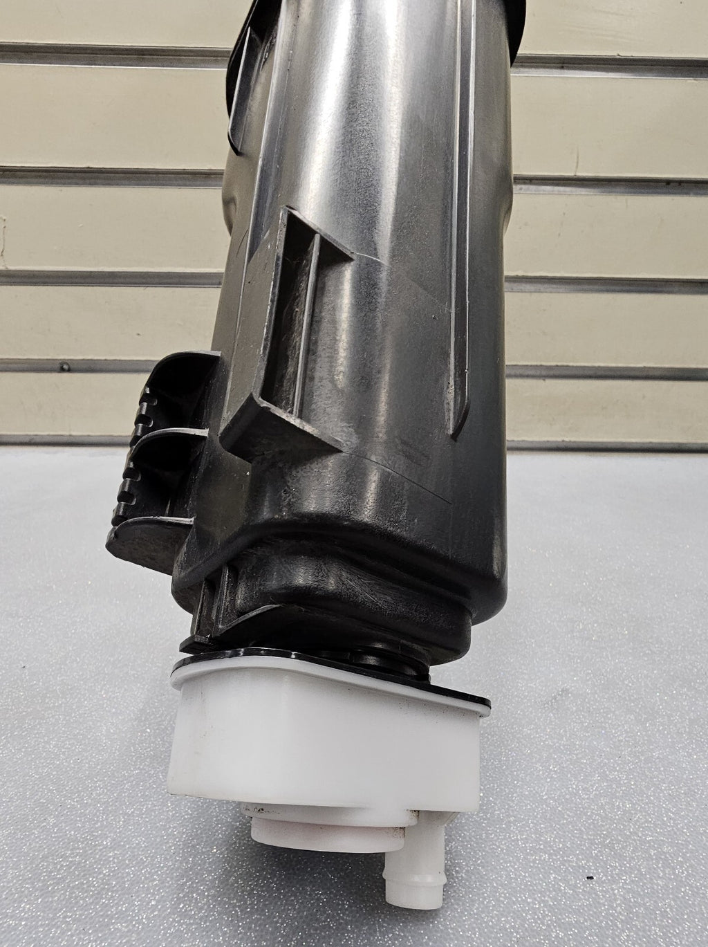 09-17 Dodge RAM 1500 Pickup FUEL VAPOR CHARCOAL EVAP EMMISION CANISTER ASSEMBLY