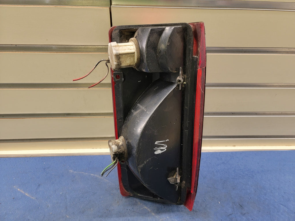 🔥1992-1997 Ford F-150 F-250 Bronco Rear left Driver Side Tail Brake Light OEM