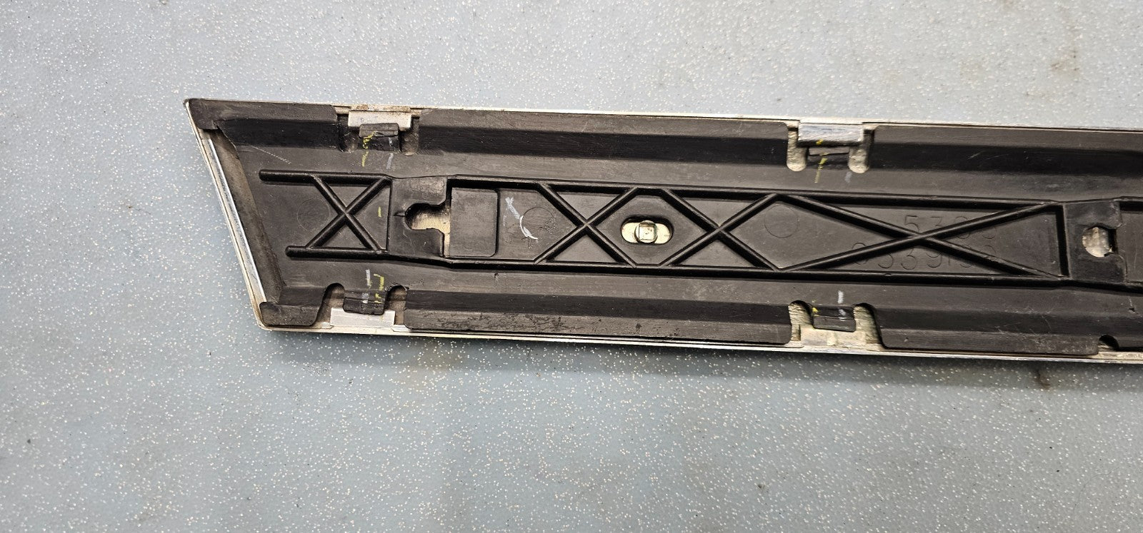 🔥2006-2010 Jeep Commander  Rear Door Molding SILVER
