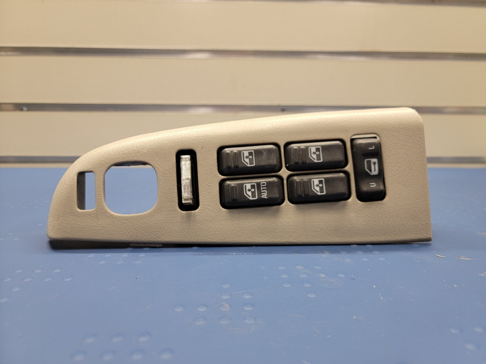 ✅1999 - 2002 Chevy Tahoe Suburban GMC Yukon Master Power Window Switch OEM TAN