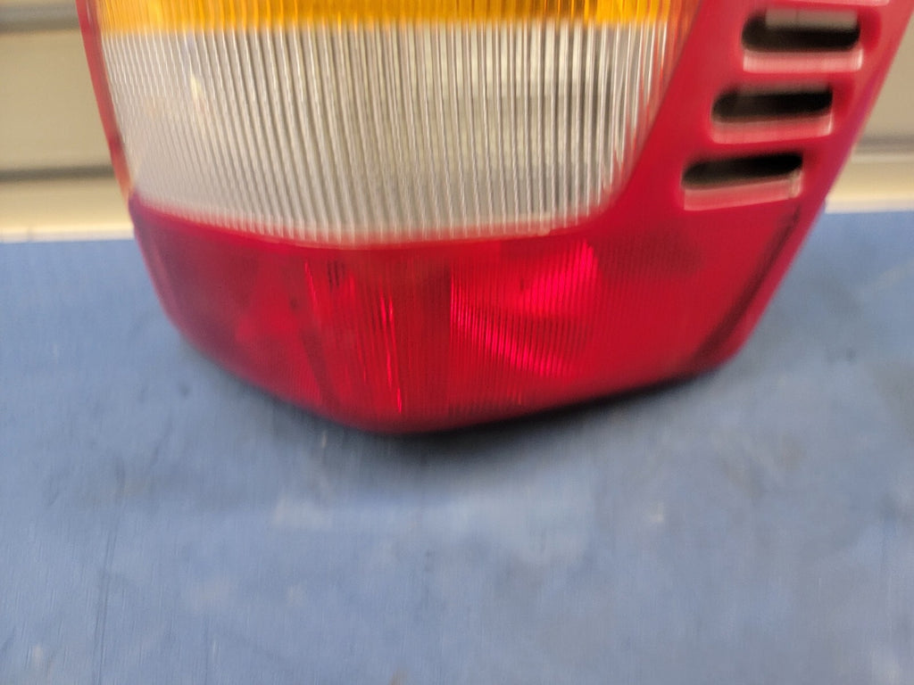 🔥1999-2004 Jeep GRAND Cherokee Rear PASSENGER Side Tail Light Light OEM