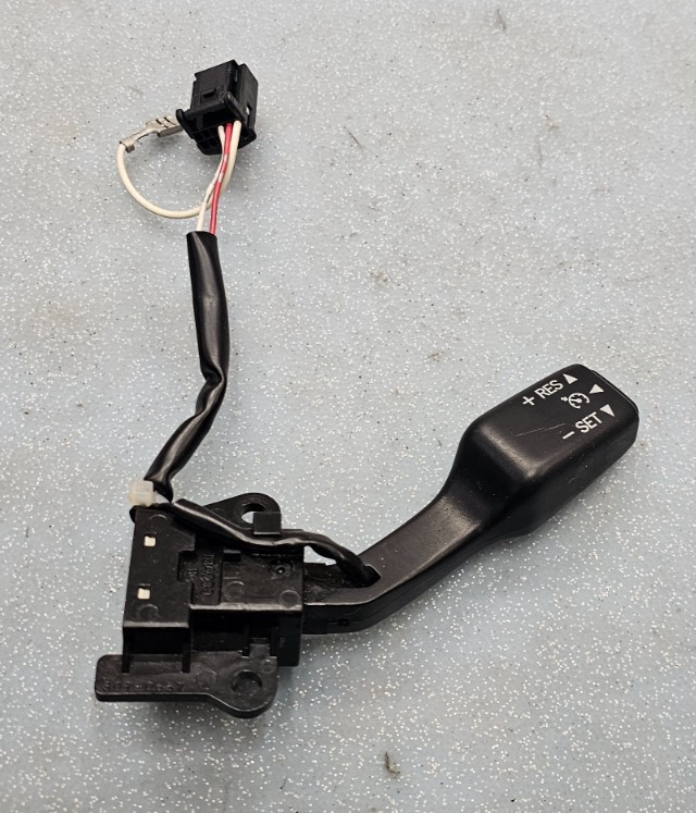 🔥03-08 Toyota Corolla Matrix Vibe Steering Wheel Cruise control Switch Assembly