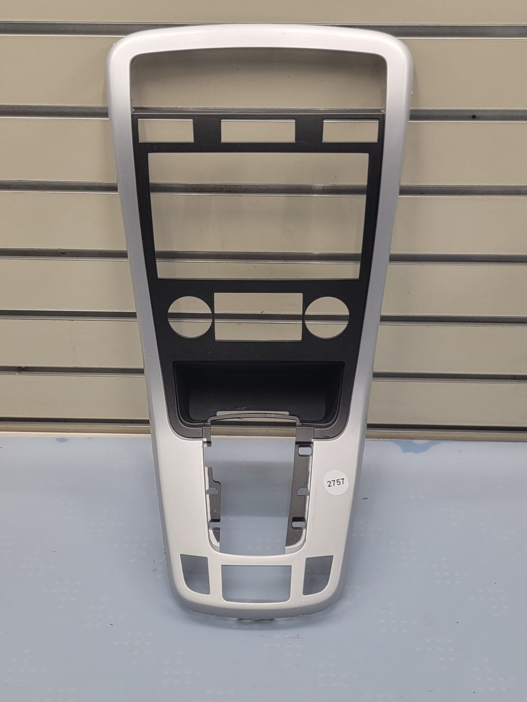 🔥07-09 Chevrolet Equinox Center Dash Radio Climate Bezel Surround Trim silver