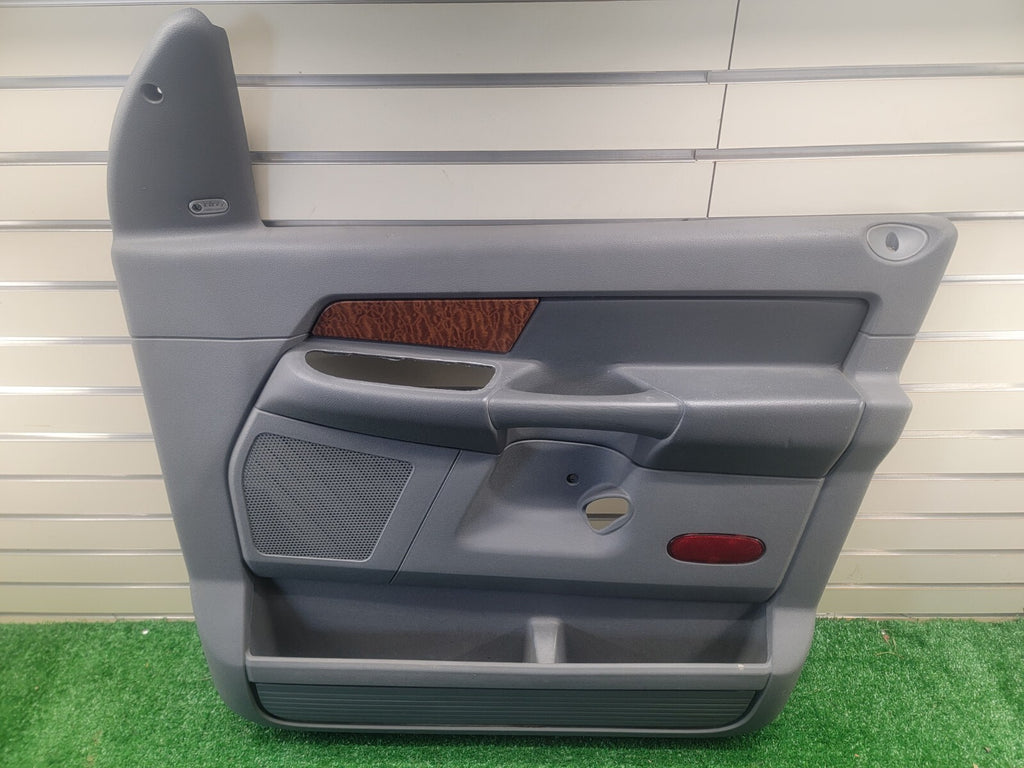 🔥06-08 Dodge RAM interior Door Panel Front  right passenger side Light GRAY D12