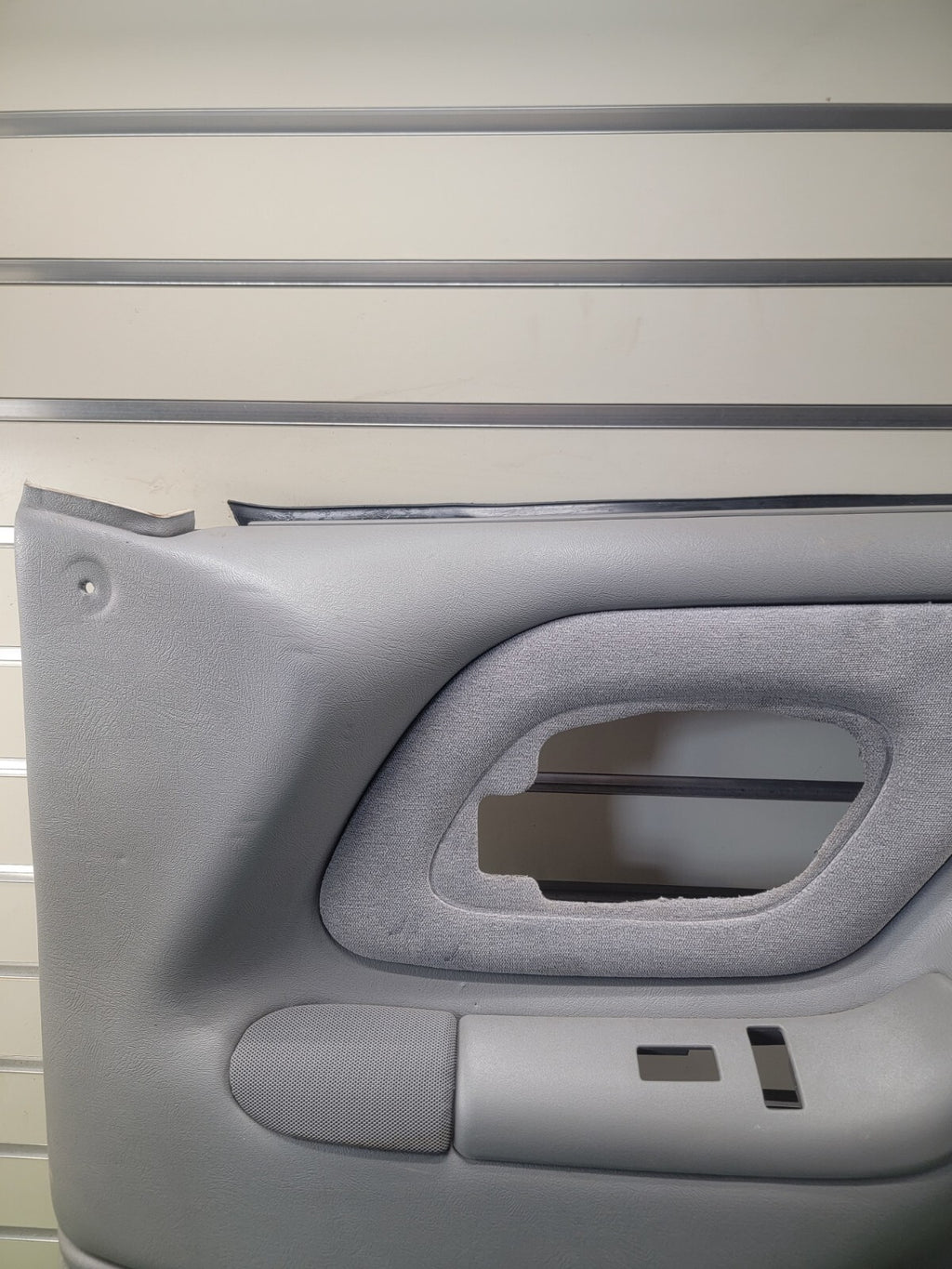 🔥95-99 Chevy GMC Silverado C/K DOOR PANEL Front Passenger Right Gray OEM D2