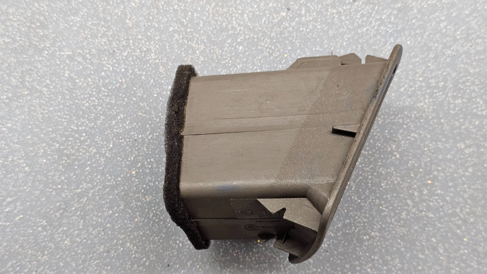 🔥03-06 Infiniti G35 Center Dash Left Driver Air Vent Heater Conditioning Tan