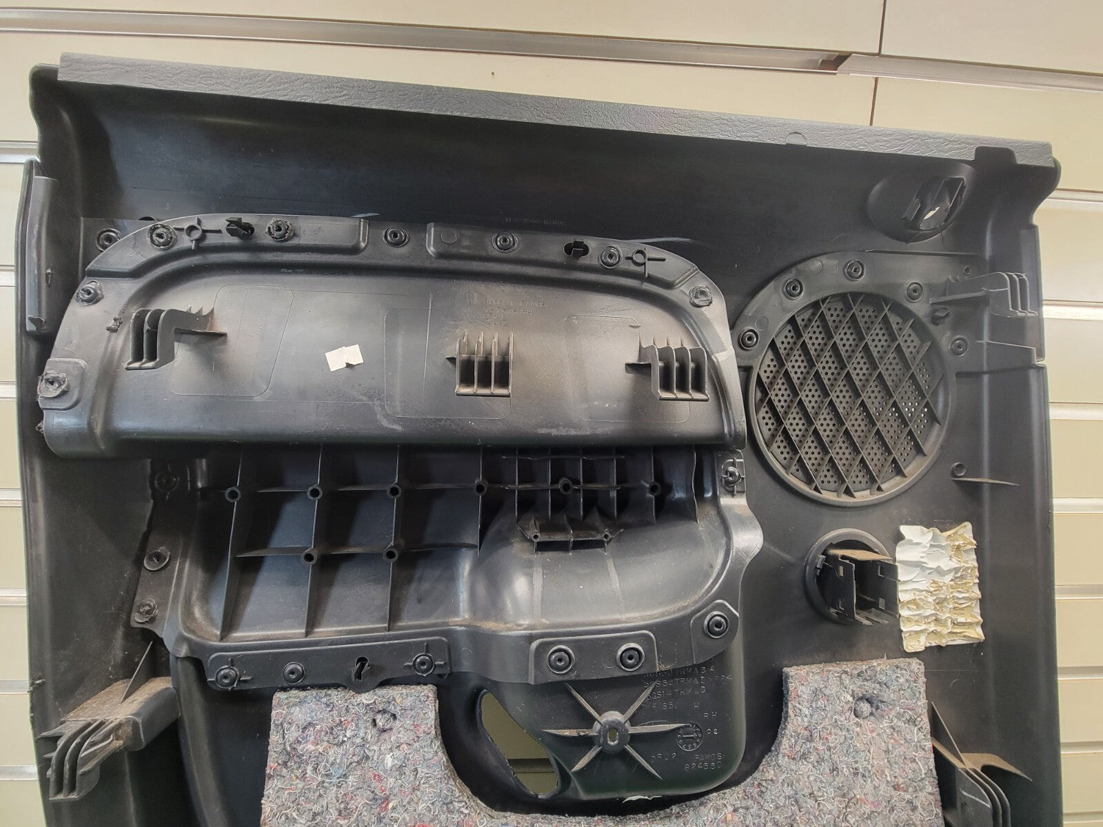 🔥02-05 Dodge RAM Interior DOOR Panel Rear RIGHT PASSENGER GRAY v1 G22