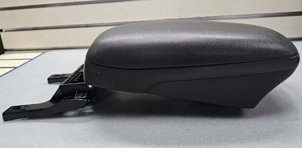 11-13 Hyundai Elantra Center Console Leather Armrest Lid Top Pad Assembly Black