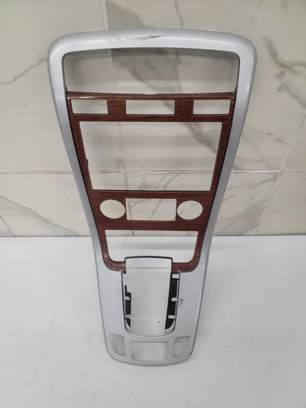 07-09 Chevrolet Equinox Center Dash Radio Climate Bezel Surround Trim silver
