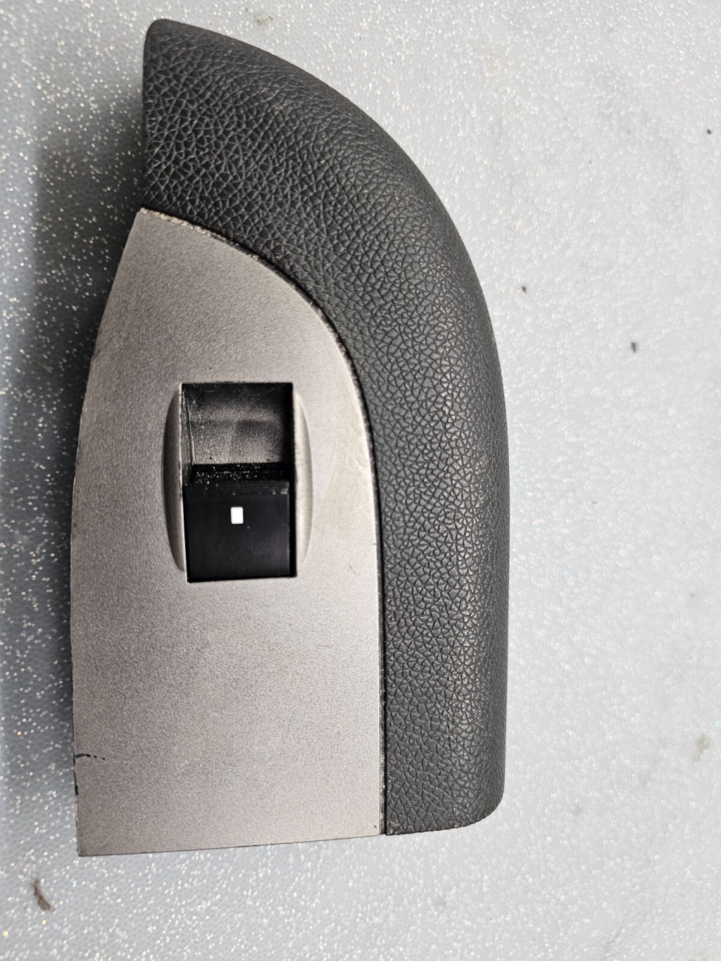 🔥07-14 SILVERADO SIKERRA REAR LEFT DRIVER POWER WINDOW SWITCH SILVER/GRAY WS47