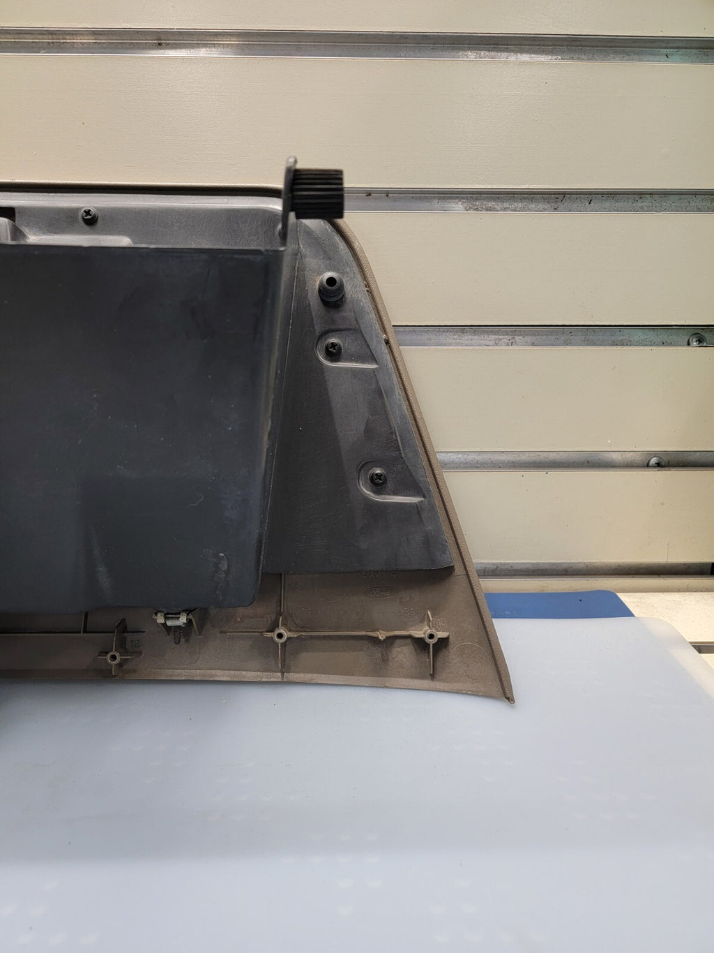 🔥05-07 Ford F250 F350 Super Duty Glove Box Storage Compartment DARK TAN G10