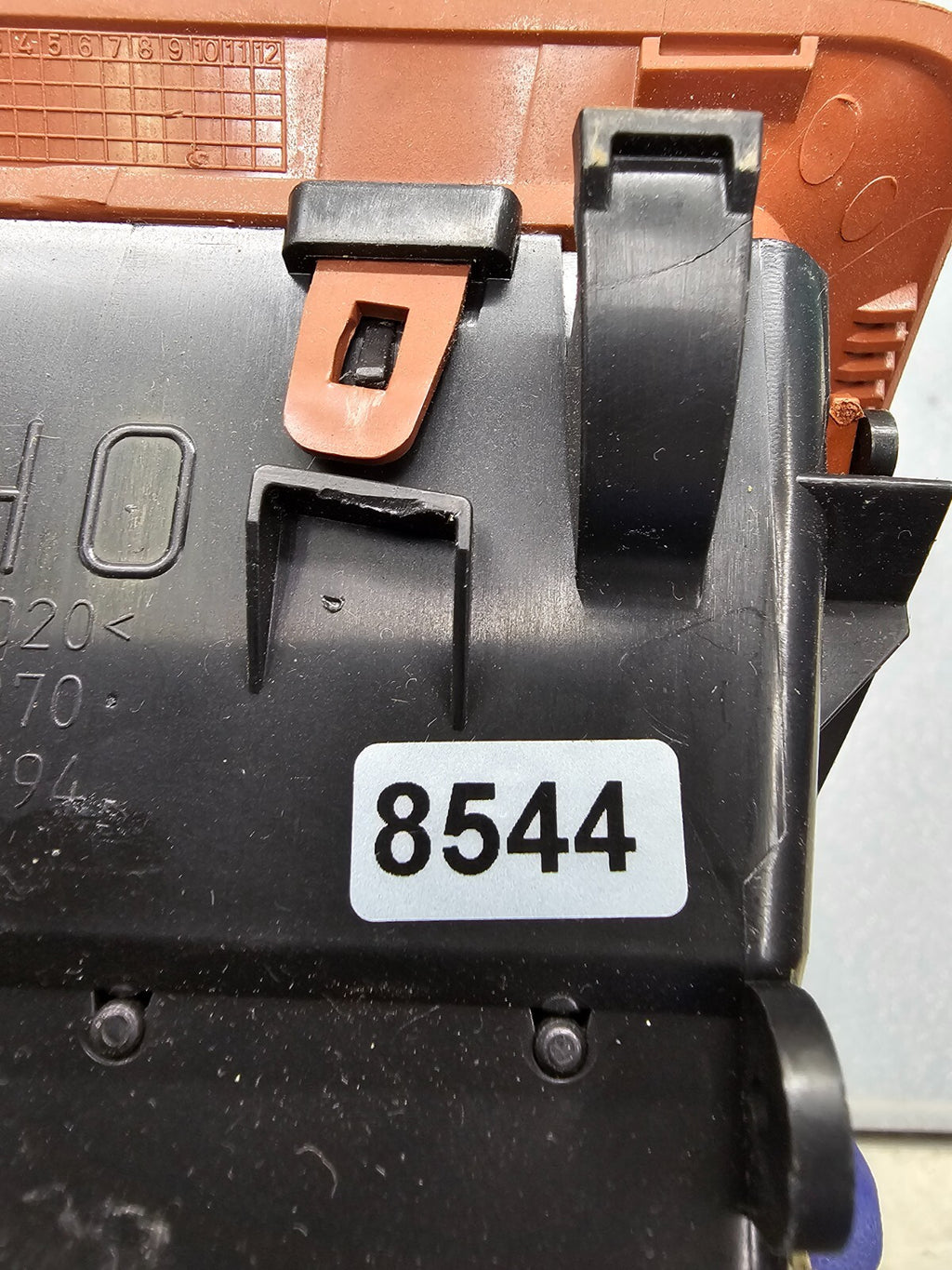 08-12 Chevy MALIBU Dash A/C Heater AIR VENT Front RIGHT Passenger Orange VT46