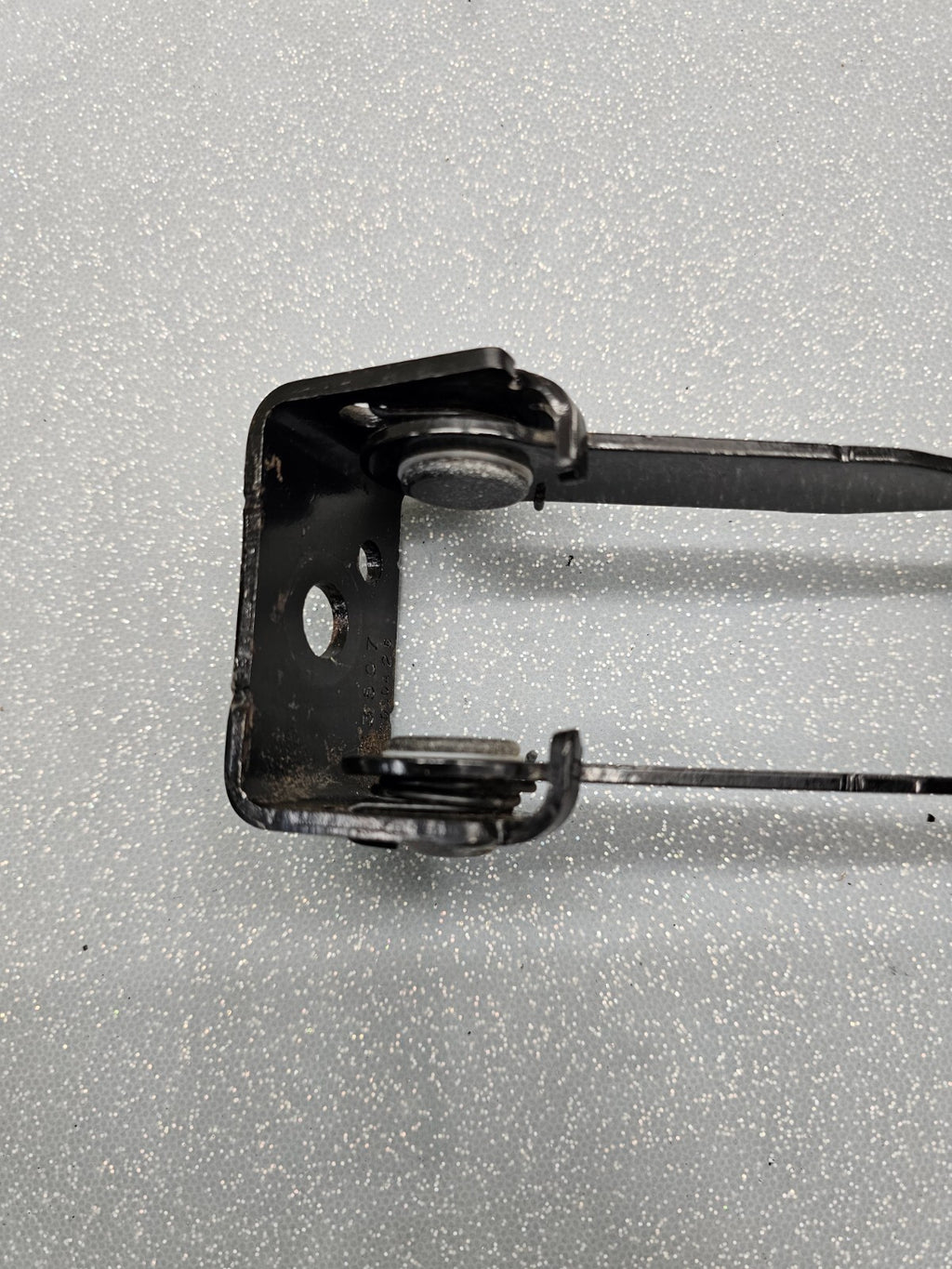 07-13 Chevrolet Silverado Sierra Extended Cab Rear Double Seat Belt buckle Latch