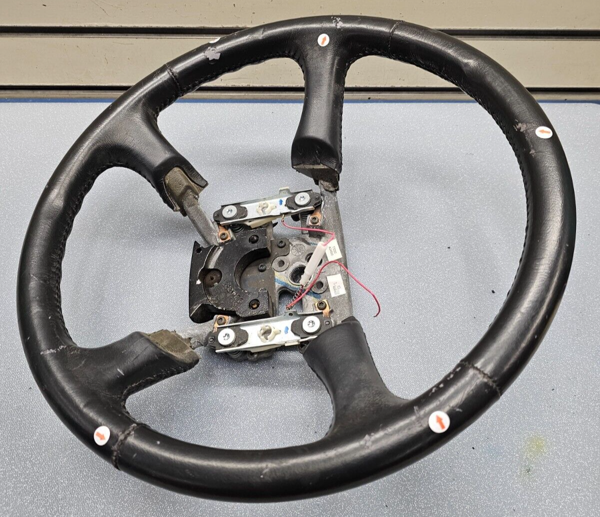 99-02 Chevy Silverado Tahoe Suburban Blazer SONOMA Steering Wheel Leather black