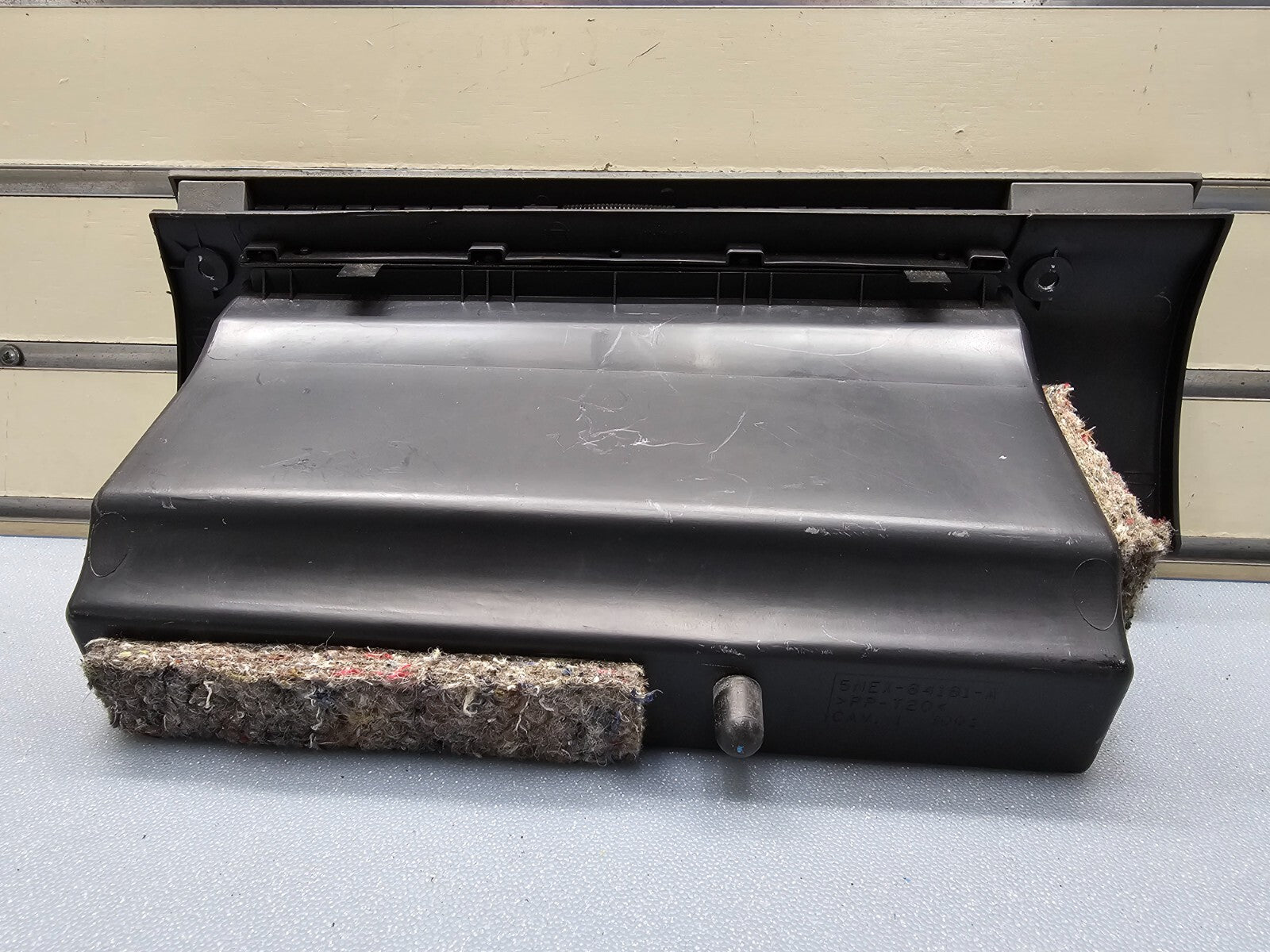 🔥05-12 Pathfinder 05-19 Frontier Upper Glove Box Compartment Assembly Black OEM