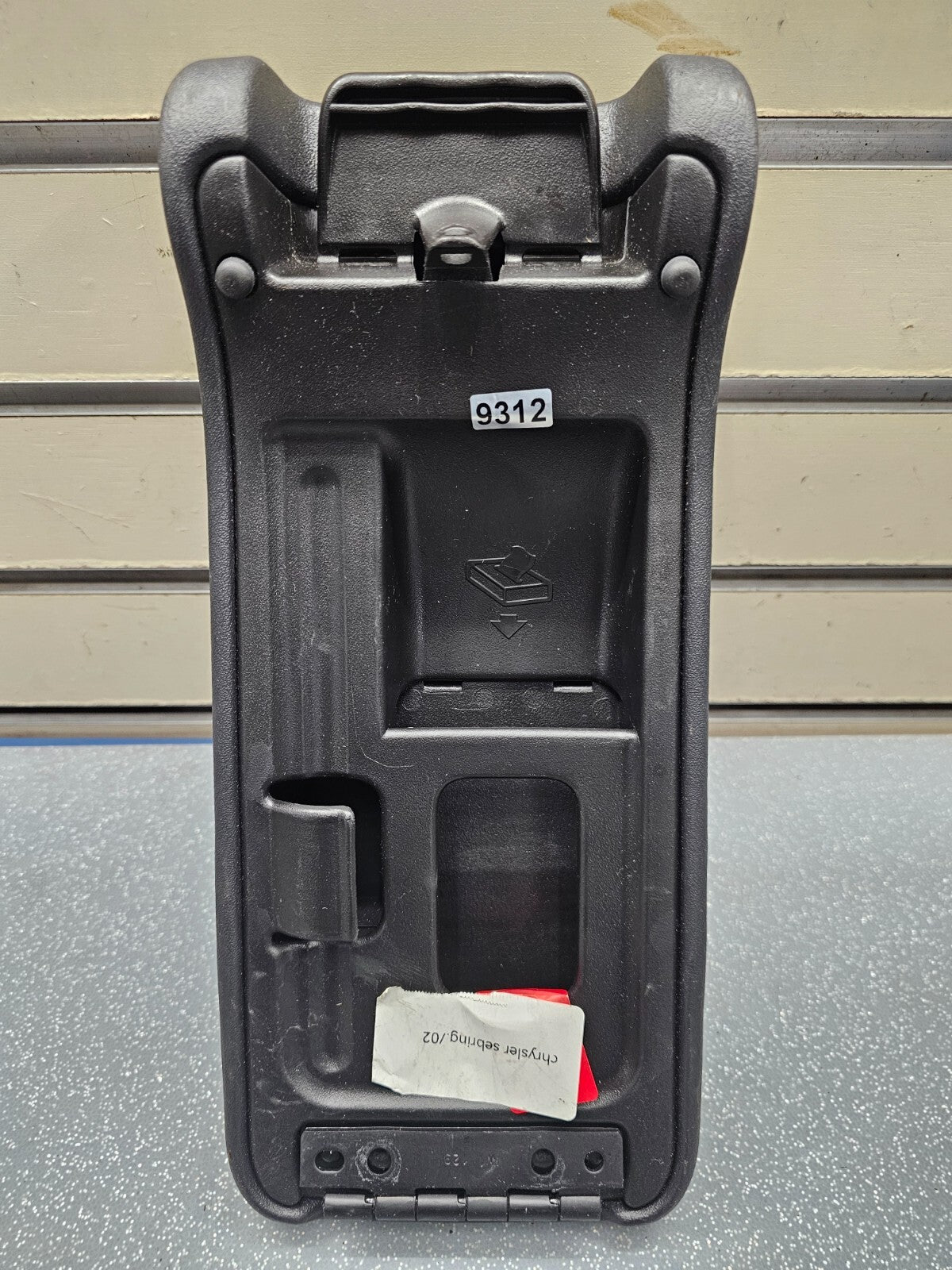 🔥01-06 CHRYSLER SEBRING Center Console Lid Armrest Storage Top Assembly Black