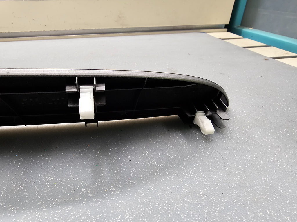 🔥04-08 Toyota Solara PASSENGER SIDE DASH PANEL TRIM INSERT SILVER 55475-AA030