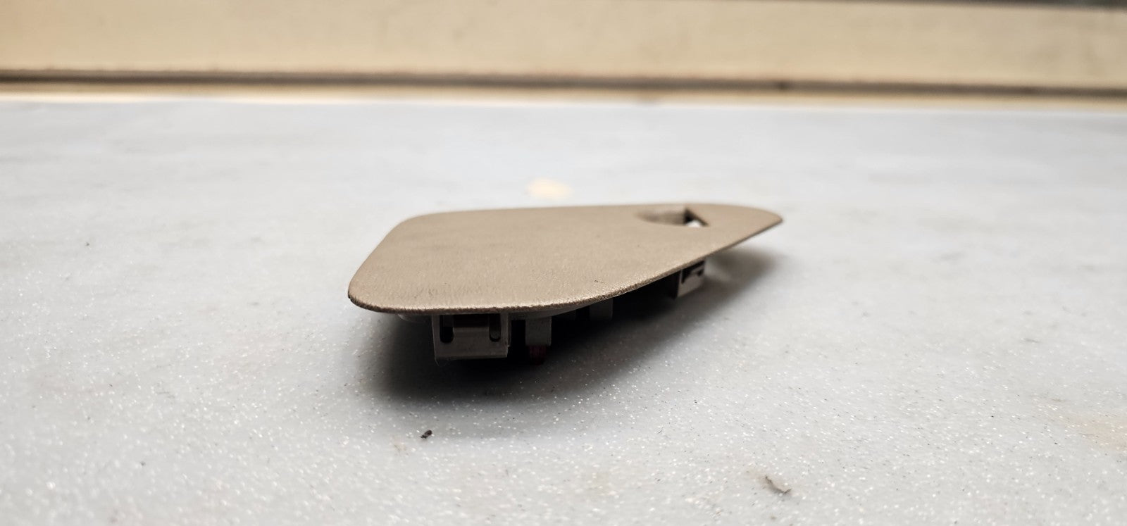 🔥95-99 Chevy GMC CK Tahoe Truck Dash Fuse Box Panel Cover Door Assembly Tan OEM