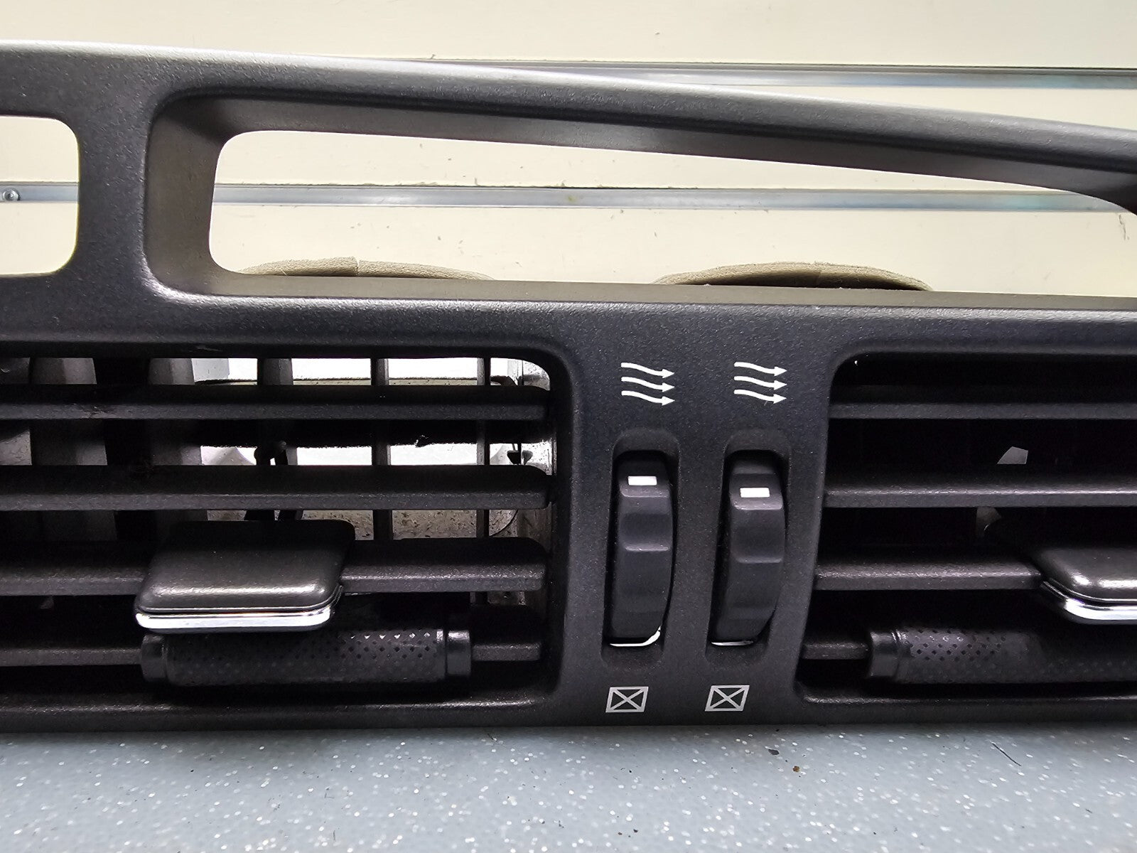 🔥98-05 LEXUS GS400 Center Dash AC Heater Trim Air Vent Conditioning Bezel Black