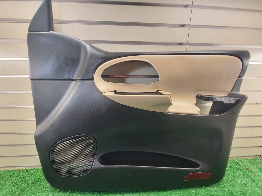 🔥2002-2009 CHEVY TRAILBLAZER Door Panel Front PASSENGER Armrest BLACK/TAN D8