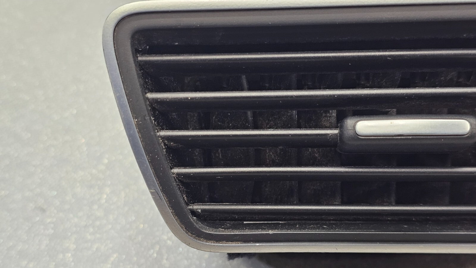 🔥09-17 VW Passat CC Front Right passenger Air Vent A/C AC Heater Panel Black