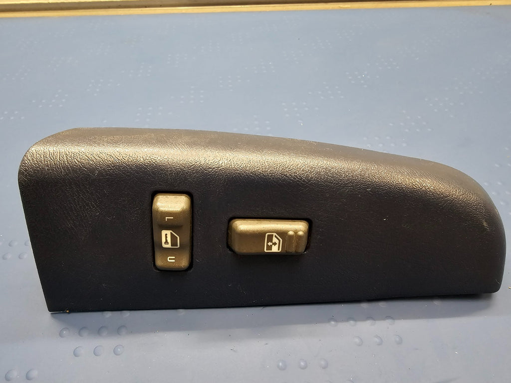 99-02 Silverado SIERRA Front Right Passenger Power Window Switch Lock Black WS3