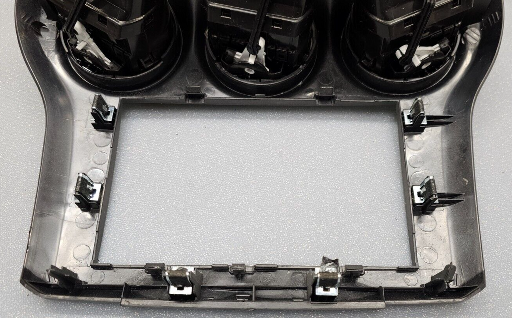 🔥08-10 Saturn Vue Center Dash Radio Stereo Display Bezel Trim Panel DK Gray B31