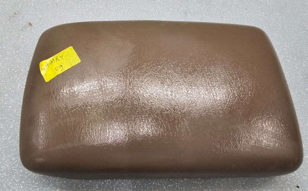🔥07-11 TOYOTA CAMRY CENTER CONSOLE LID ARM REST COVER TOP PAD ASSEMBLY TAN OEM