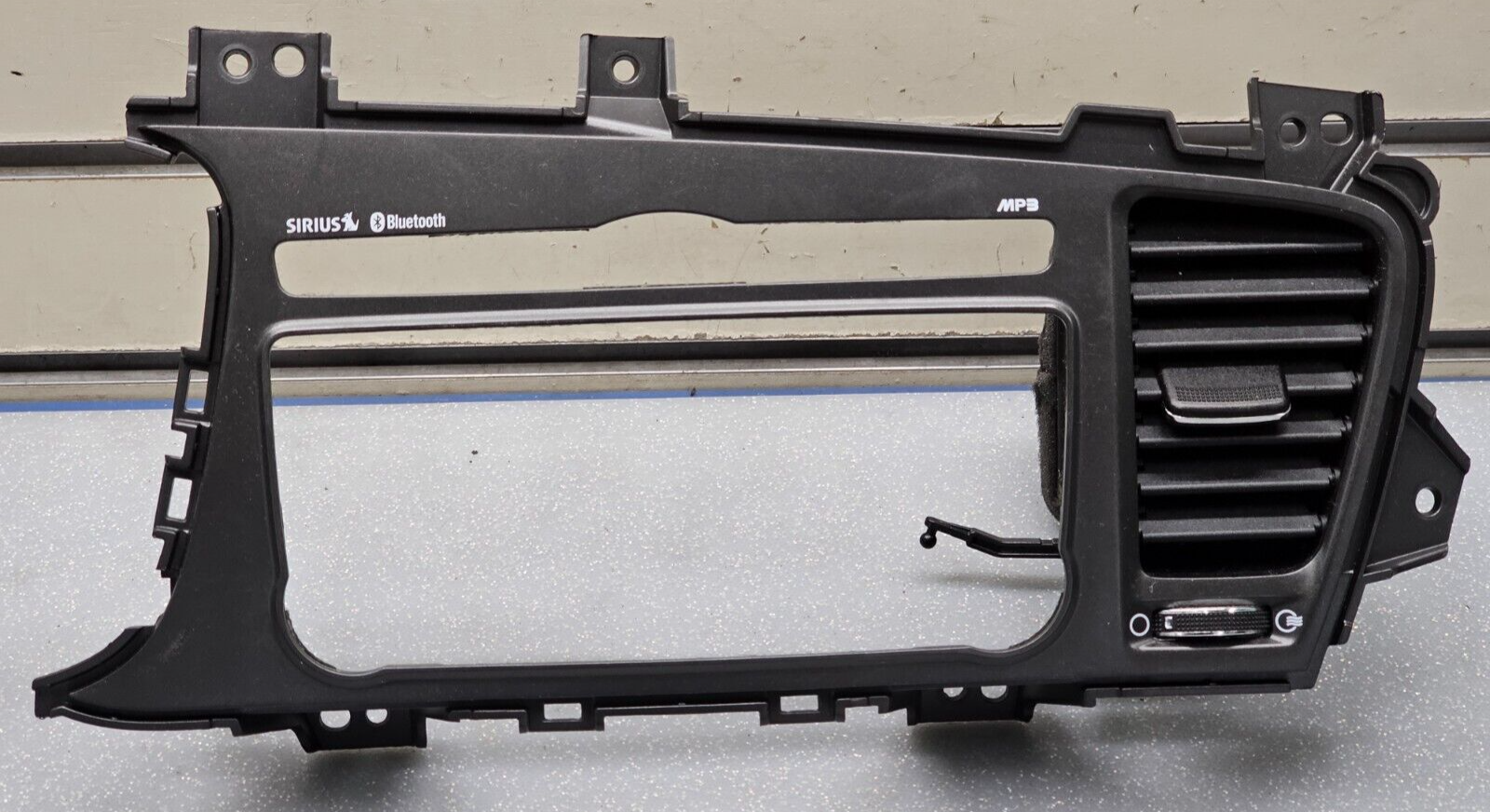 🔥11-13 Kia Optima 2.4L CENTER DASH RADIO STEREO DISPLAY BEZEL TRIM PANEL BLACK