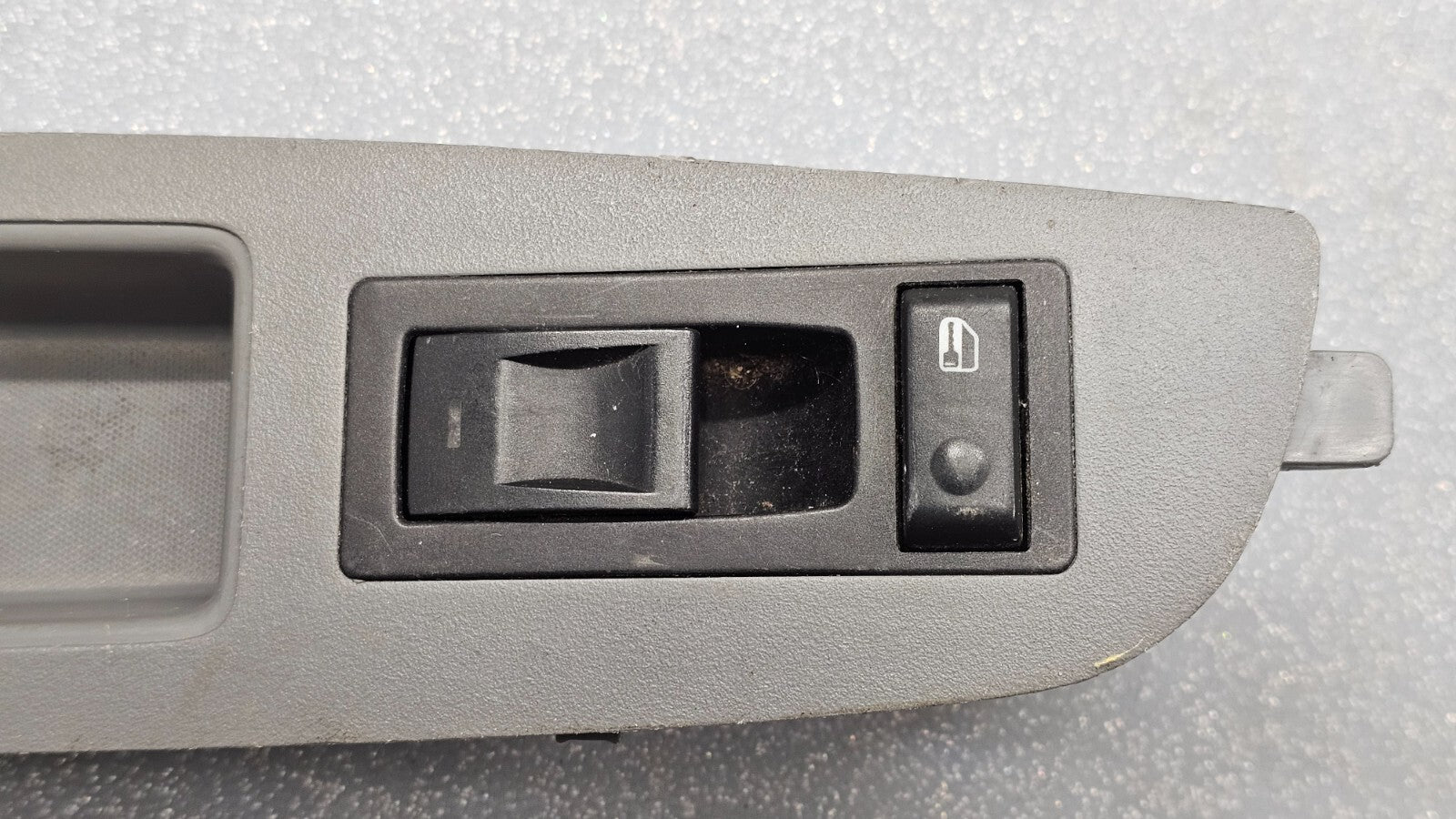07-11 Charger Dakota Chrysler 200 300 Right Passenger Power Window Switch Gray