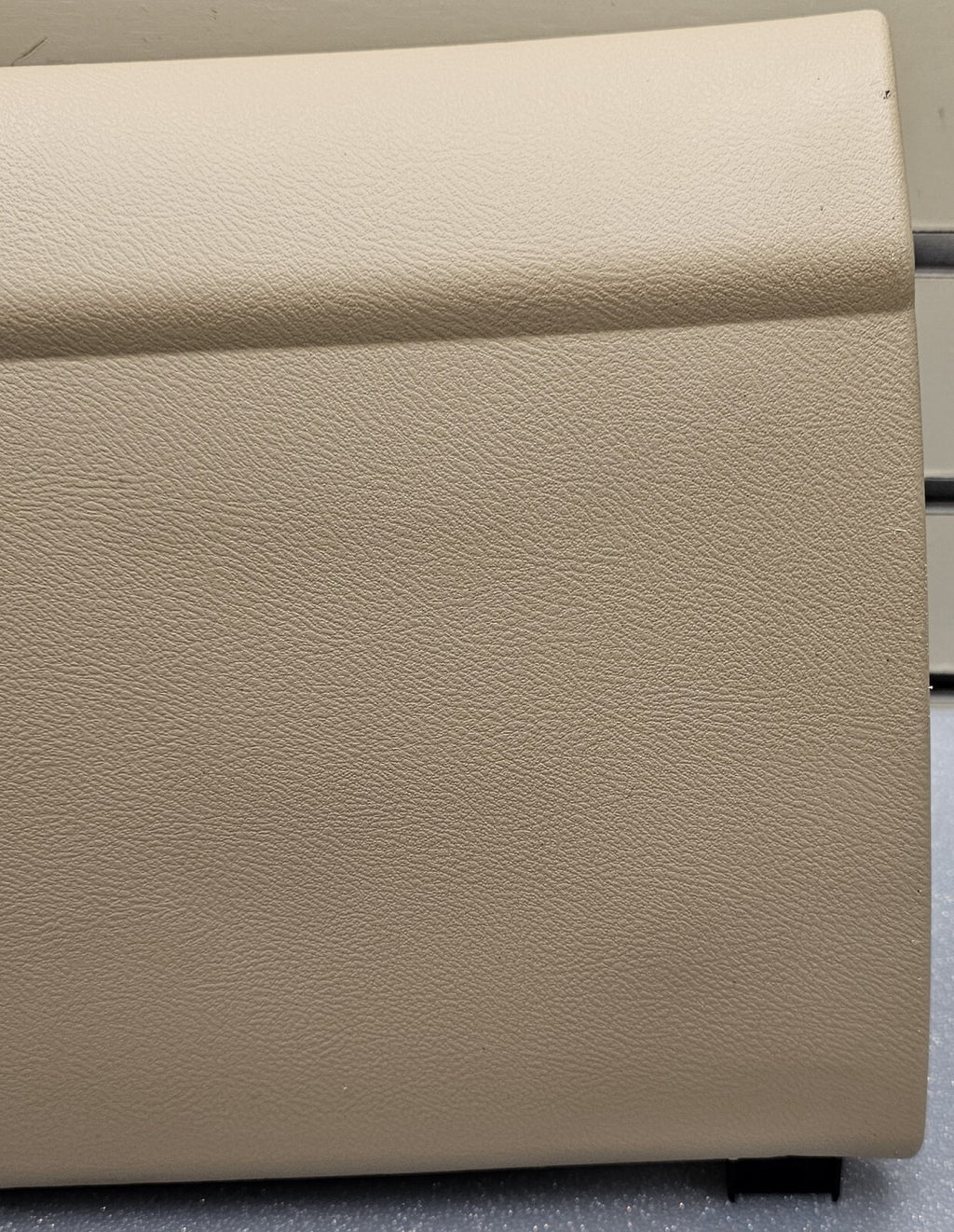 03-07Honda ACCORD Dash GLOVE BOX Storage Compartment Door Assembly Beige TAN G31