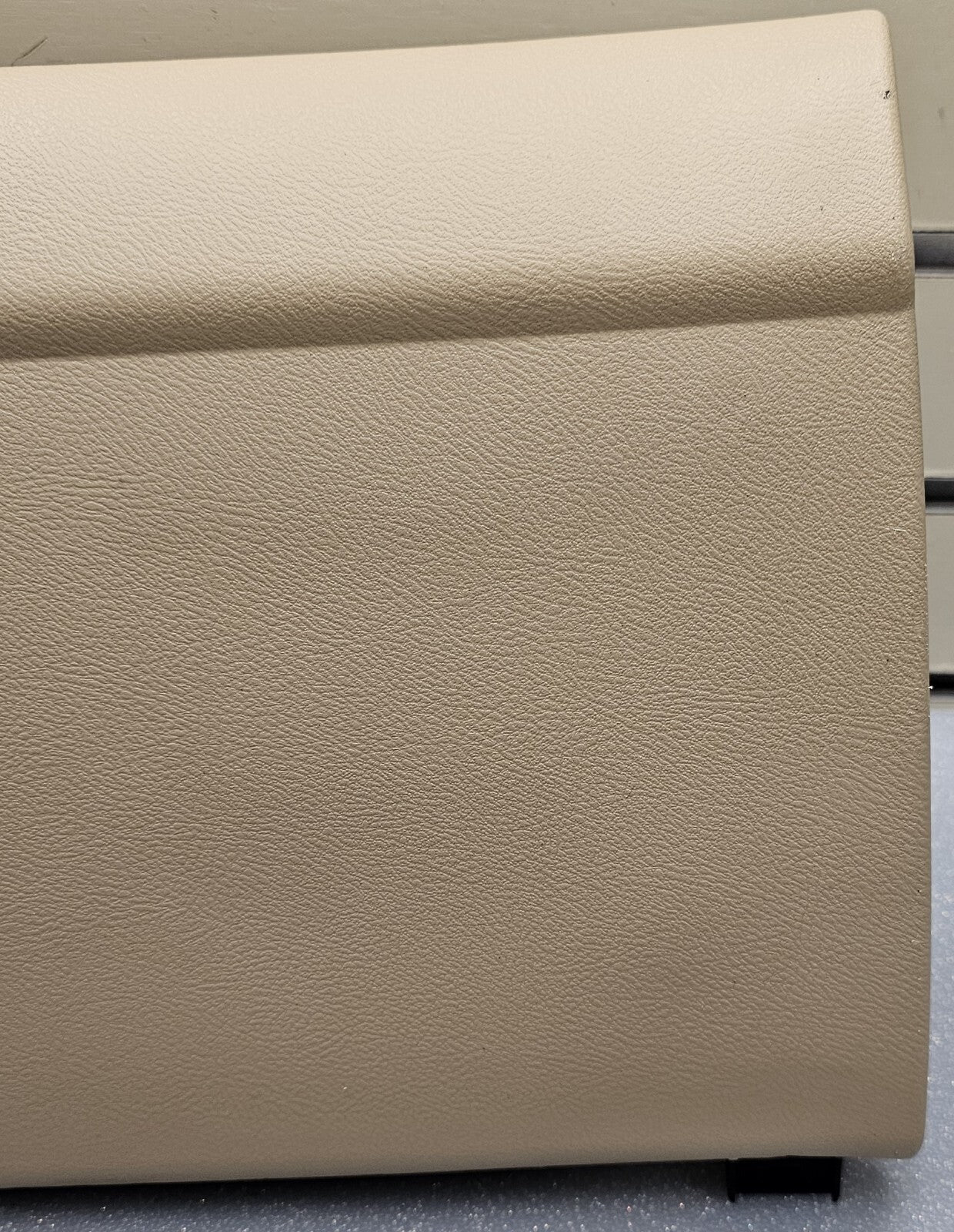 03-07Honda ACCORD Dash GLOVE BOX Storage Compartment Door Assembly Beige TAN G31