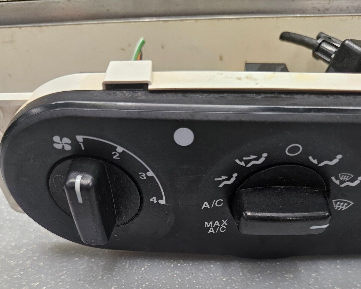 01-07 Escape Mariner Dash AC Heater Climate Temperature control Conditioner OEM