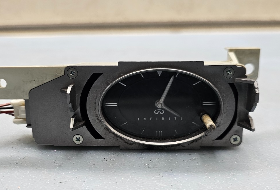 🔥2003-2005 INFINITI G35 DASH CLOCK ASSEMBLY Time Display Analog Mount Silver