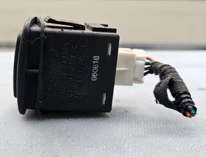 🔥 95-97 TOWN CAR CROWN VICTORIA GRAND MARQUIS REAR DEFROST DEFROSTER SWITCH